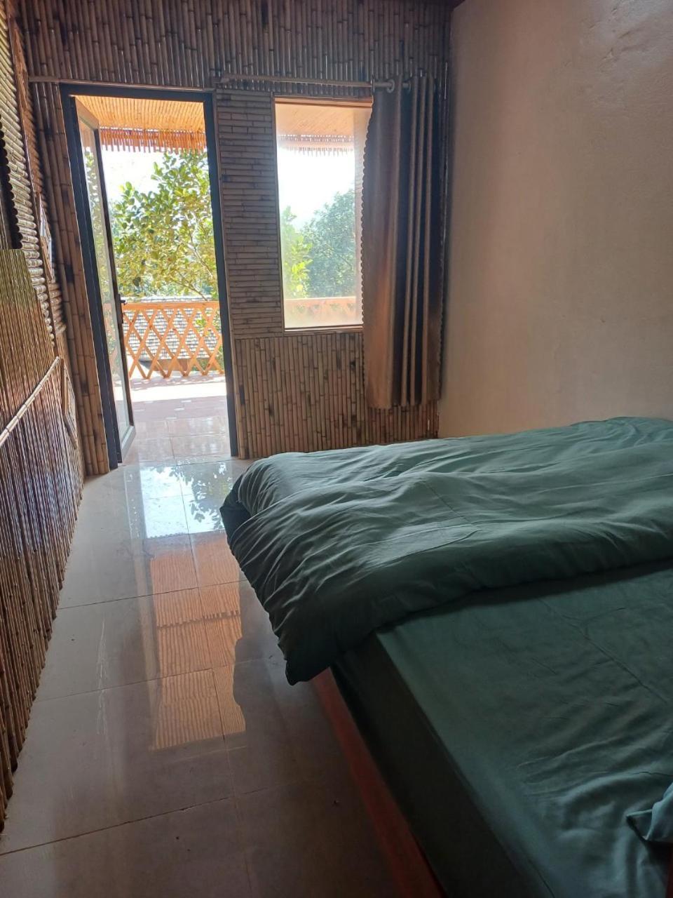 Hill House Homestay *