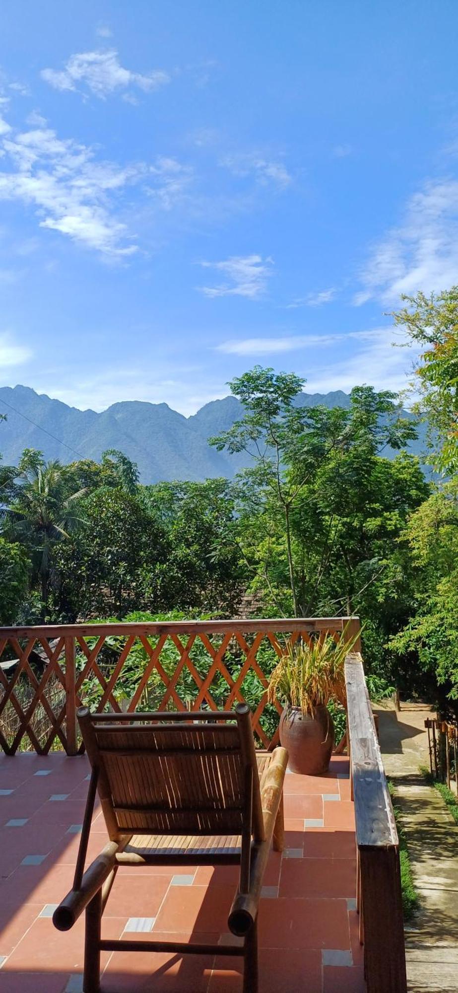 Homestay Hill House *